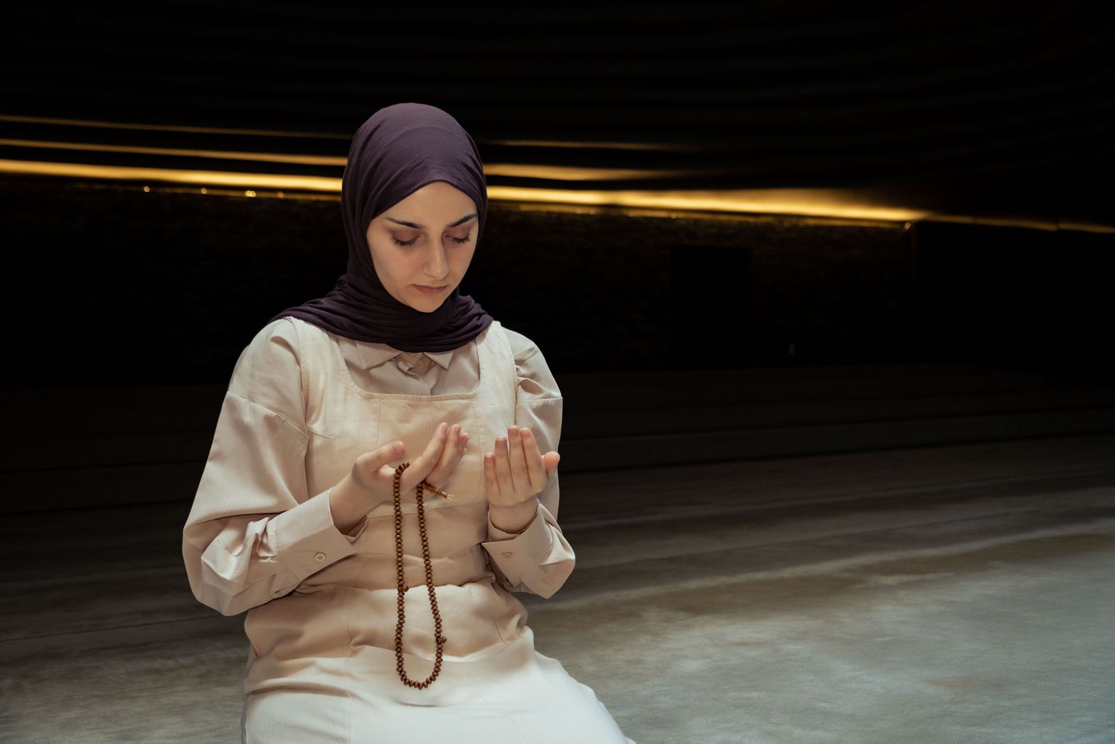 Mukena Rayon vs Katun Mana Lebih Adem?